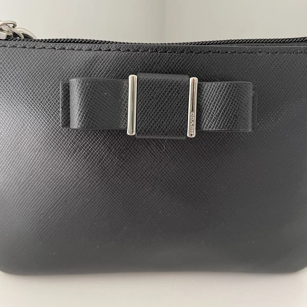 Coach Bow wristlet | Black Leather
